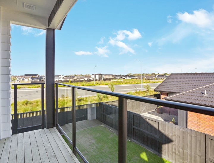 Greenhill Park Display Home 37